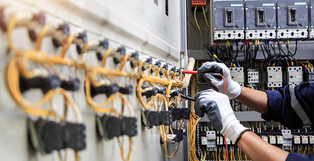Professional Electrician technician working in Deer Park, TX